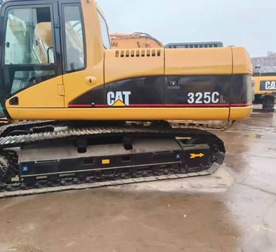 2021 Caterpillar 325CL crawler excavator side view