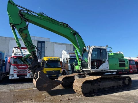 2016 Hitachi ZX300LC-6 crawler excavator side view