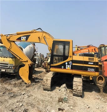 2008 Caterpillar 320BL crawler excavator, side view