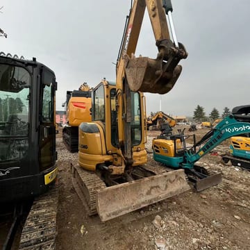 2018 XCMG XE35U mini excavator, front three-quarter view