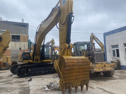 2020 Caterpillar 336D crawler excavator, front view