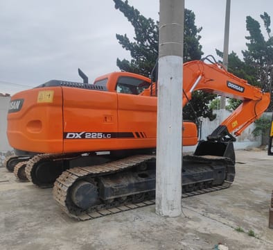 2019 Doosan DX225LC crawler excavator, rear three-quarter view
