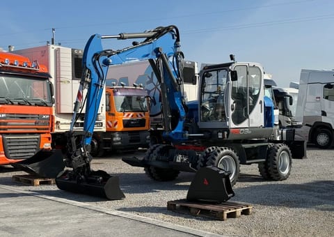 2013 Wacker Neuson 9503-2 wheel excavator side view