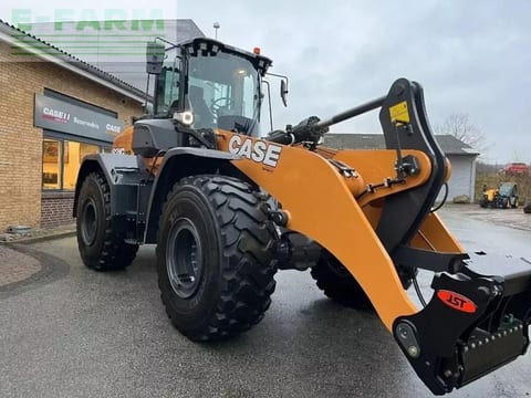2023 CASE 821 G XR wheel loader, front three-quarter view 2023 CASE 821 G XR wheel loader, front three-quarter view