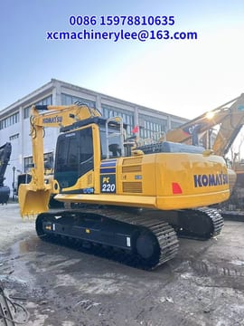 2023 Komatsu PC220 crawler excavator, rear three-quarter view 2023 Komatsu PC220 crawler excavator, rear three-quarter view