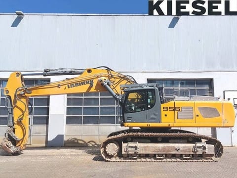 2018 Liebherr R956 LC crawler excavator, side view 2018 Liebherr R956 LC crawler excavator, side view