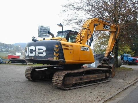 2015 JCB JS220LC crawler excavator, rear three-quarter view