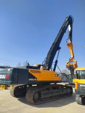 2020 Hyundai 395VS excavator, rear three-quarter view 2020 Hyundai 395VS excavator, rear three-quarter view