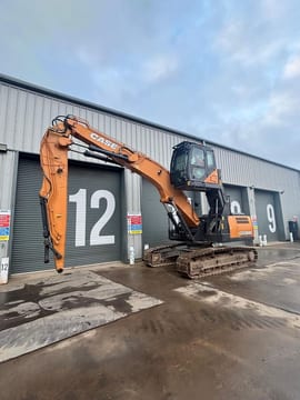 2020 CASE CX290D crawler excavator side view