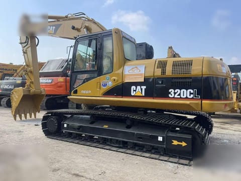 Escavatore cingolato Caterpillar 320CL del 2024, vista laterale