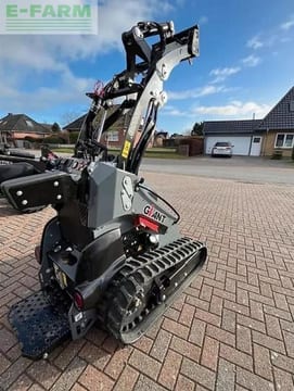 2024 Giant GS950T mini excavator, rear three-quarter view 2024 Giant GS950T mini excavator, rear three-quarter view