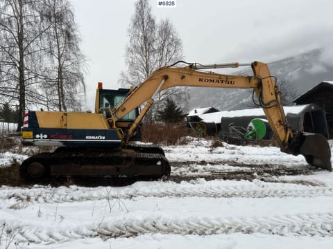Komatsu PC180LC-3 excavator, side view Komatsu PC180LC-3 excavator, side view