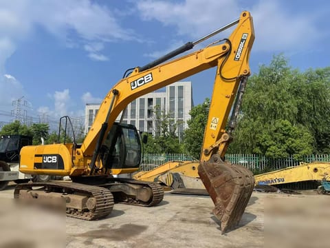 2020 JCB JS220LC crawler excavator, side view
