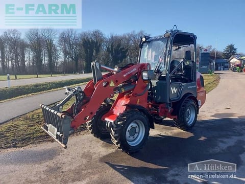 2018 Weidemann 1380 wheel loader, front three-quarter view 2018 Weidemann 1380 wheel loader, front three-quarter view