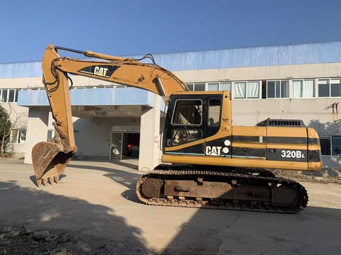 2020 Caterpillar 320BL crawler excavator, side profile view