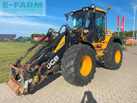 2018 JCB 419S wheel loader, front three-quarter view 2018 JCB 419S wheel loader, front three-quarter view