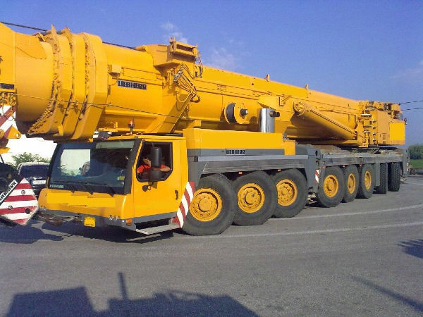 Mobile crane LIEBHERR LTM 1500-8.1