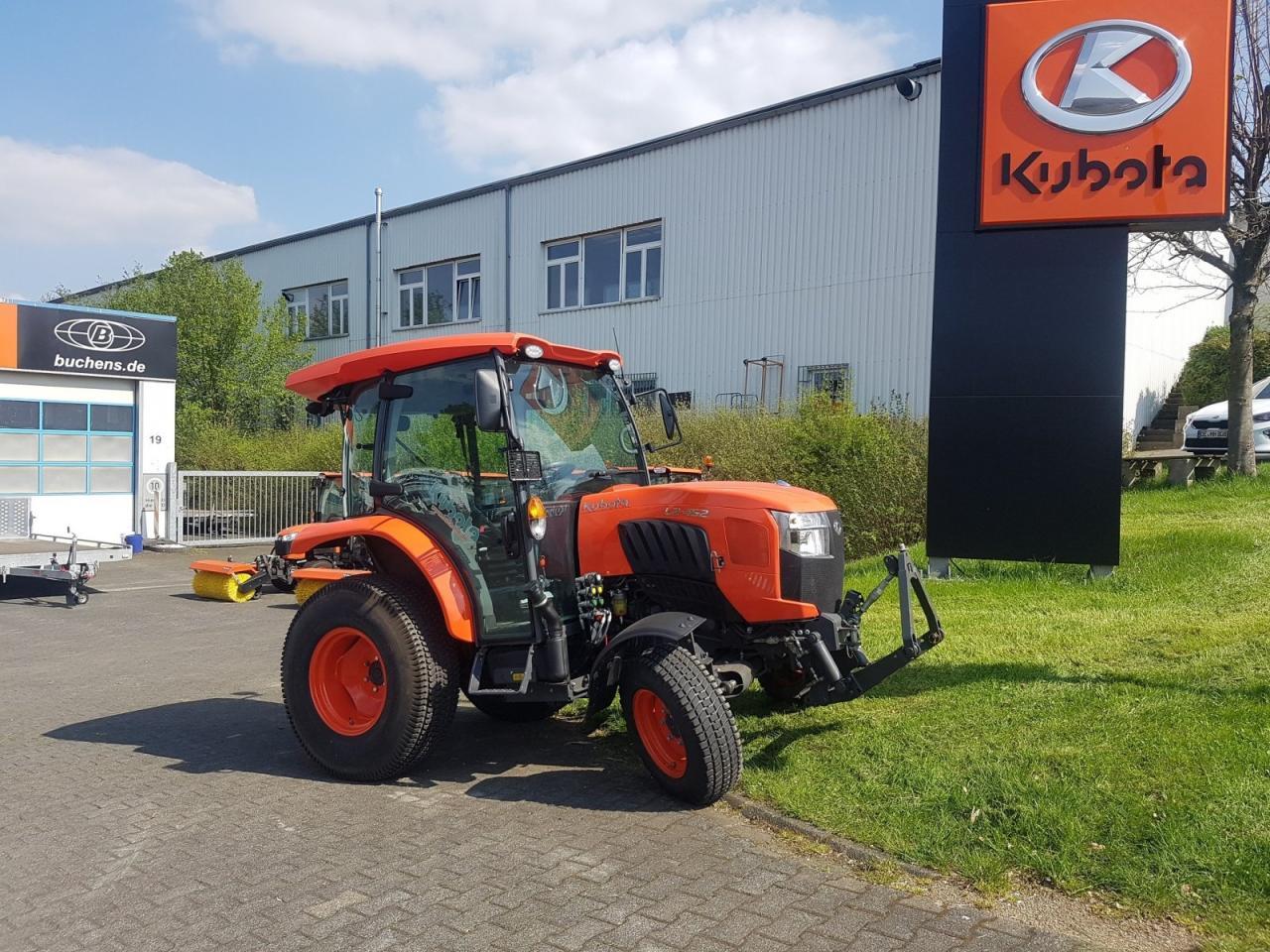 Farm tractor Kubota l2-452 h winterdienstpaket