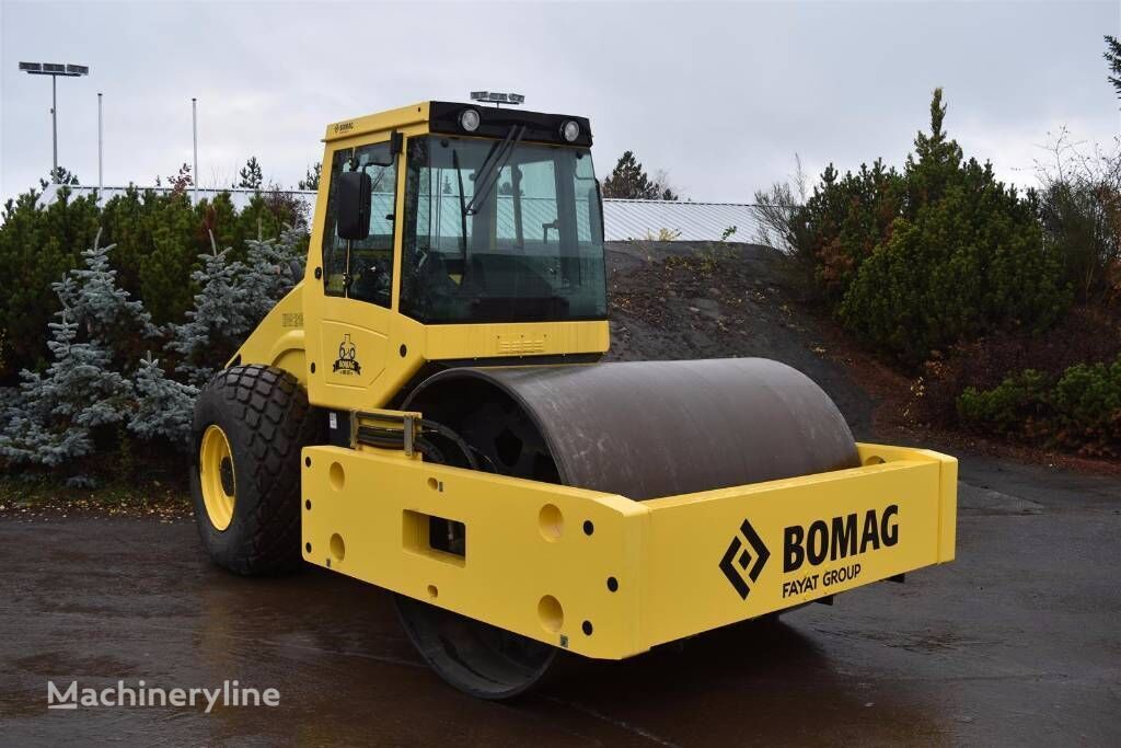 New Compactor BOMAG BW 218 D-40