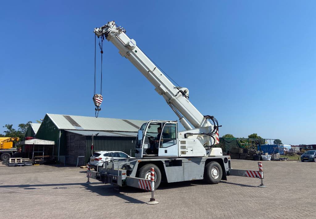 All terrain crane Demag AC 25 City