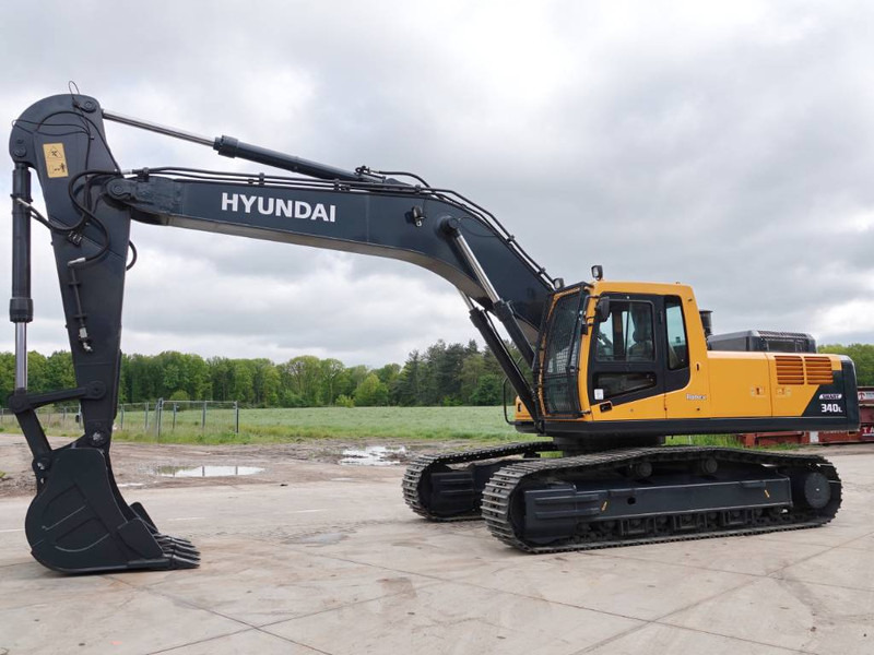 Crawler excavator Hyundai R340 L – New / Unused / Hammer Lines