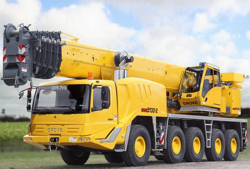 All terrain crane Grove GMK 5130-2