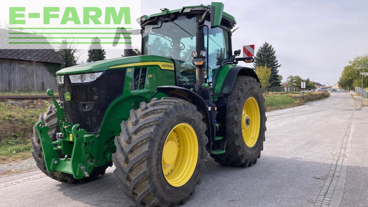 Farm tractor John Deere 7R330