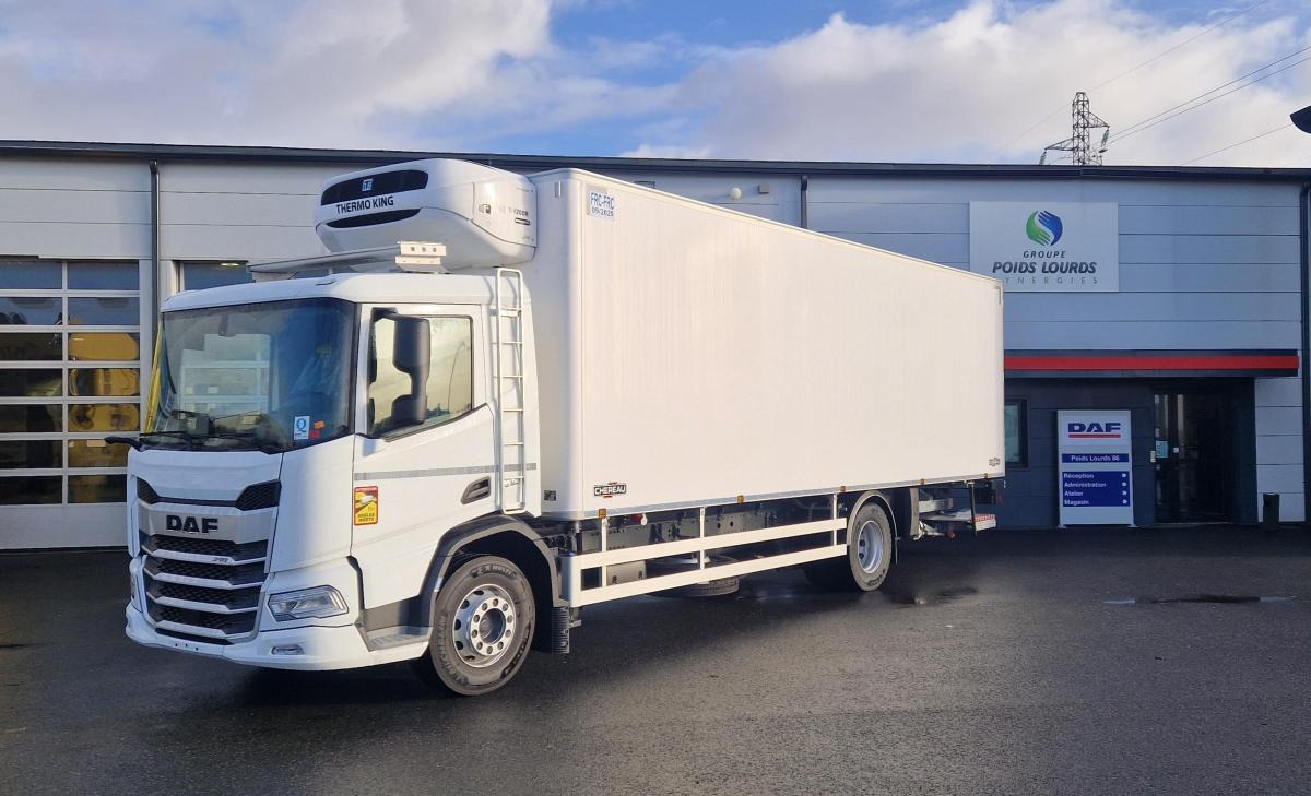 New Refrigerator truck DAF XD 340 FA