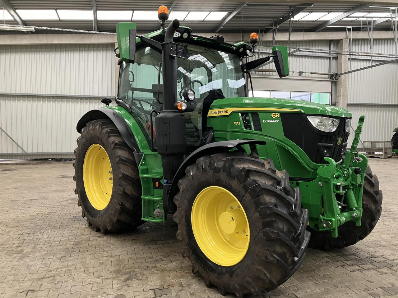 Farm tractor John Deere 6R 150