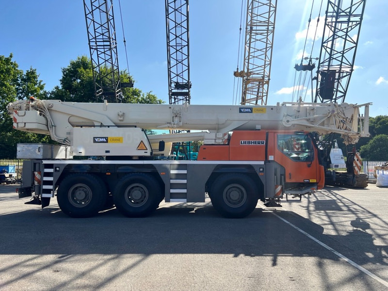 All terrain crane Liebherr LTM 1055-1