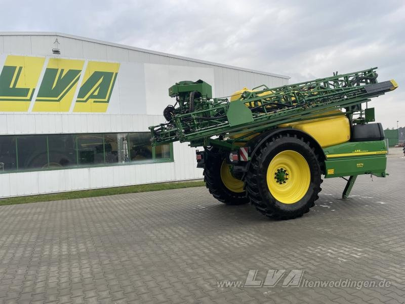 Trailed sprayer John Deere R975i