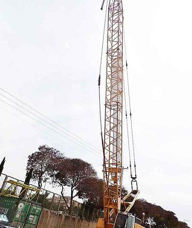 Crane Liebherr HS855HD