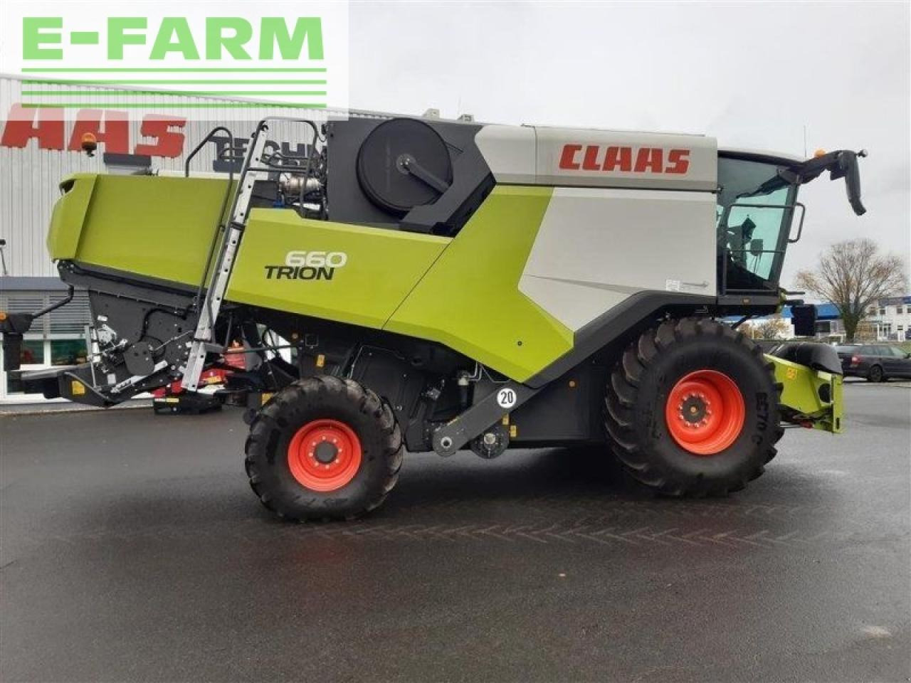 Combine harvester CLAAS trion 660