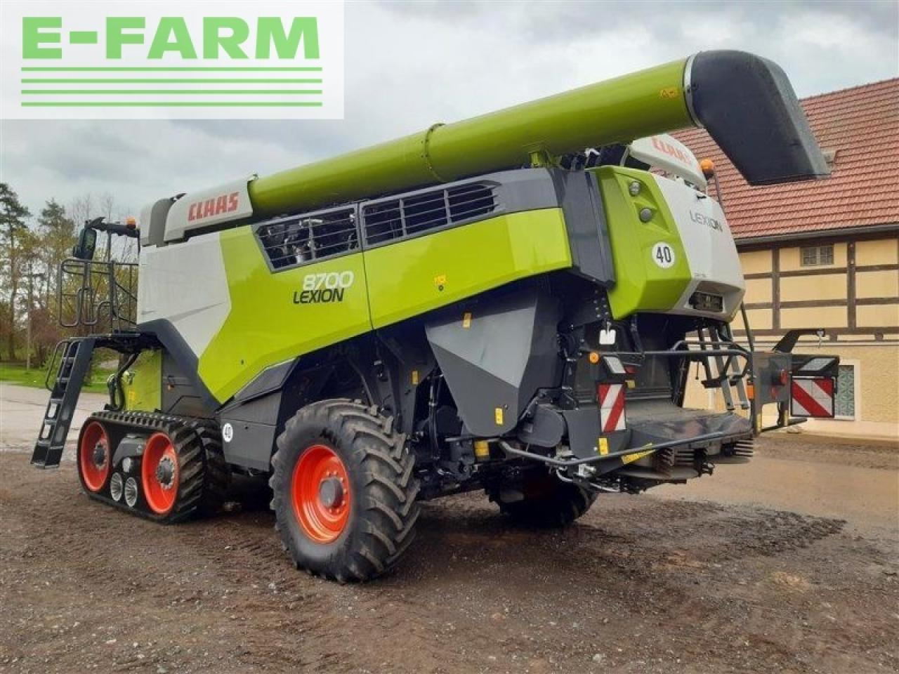 Combine harvester CLAAS lexion 8700 tt