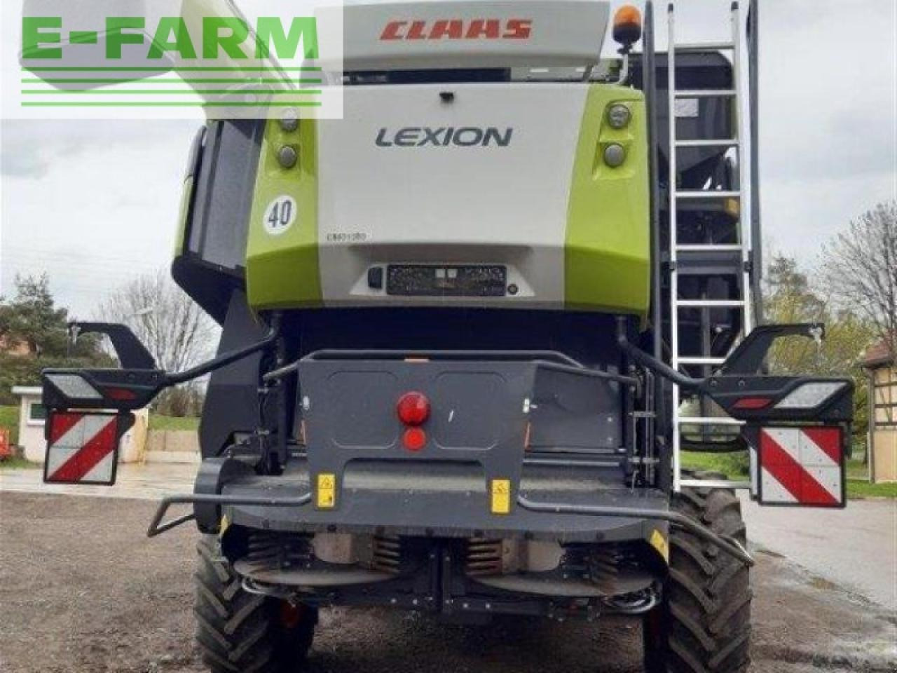 Combine harvester CLAAS lexion 8700 tt