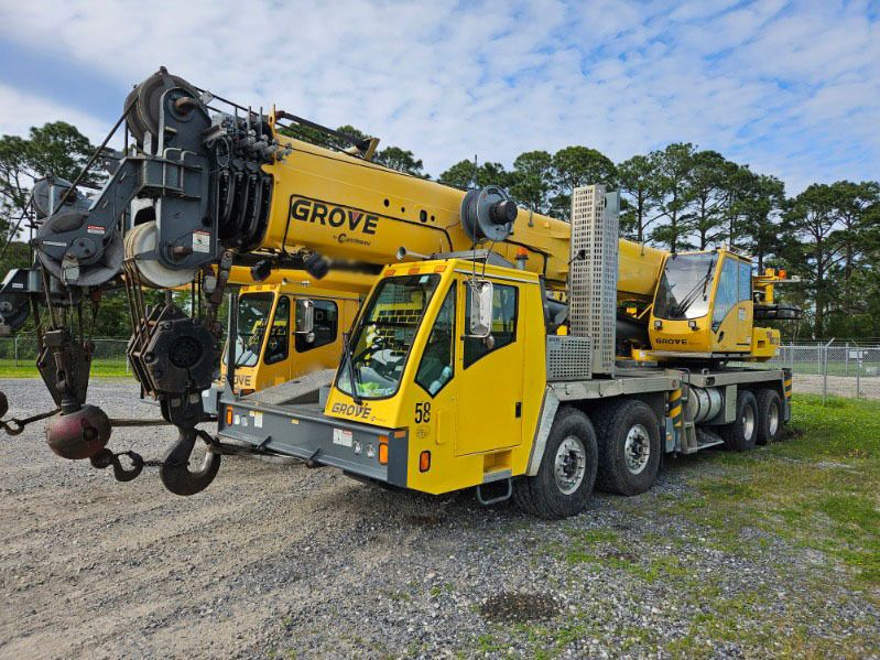 Mobile crane Grove TMS9000E