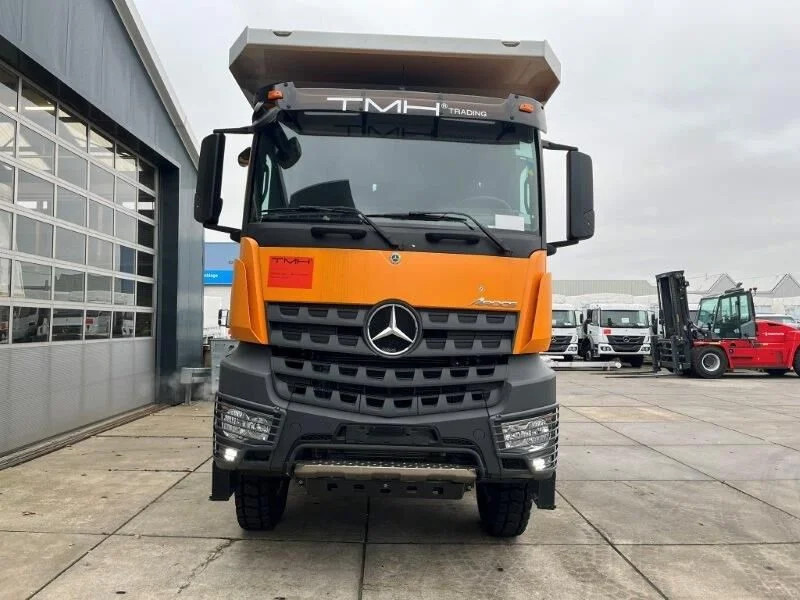 New Tipper Mercedes-Benz Arocs 4848 K 8×4 Tipper Truck (3 units)