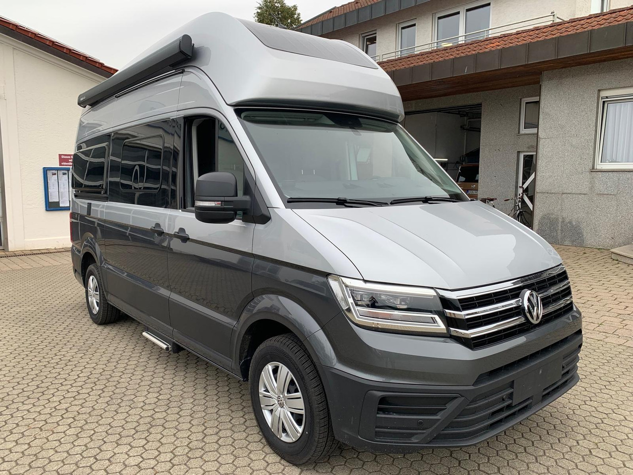 Camper van VW Grand California 600 LED Dieselheizung PV Kamera