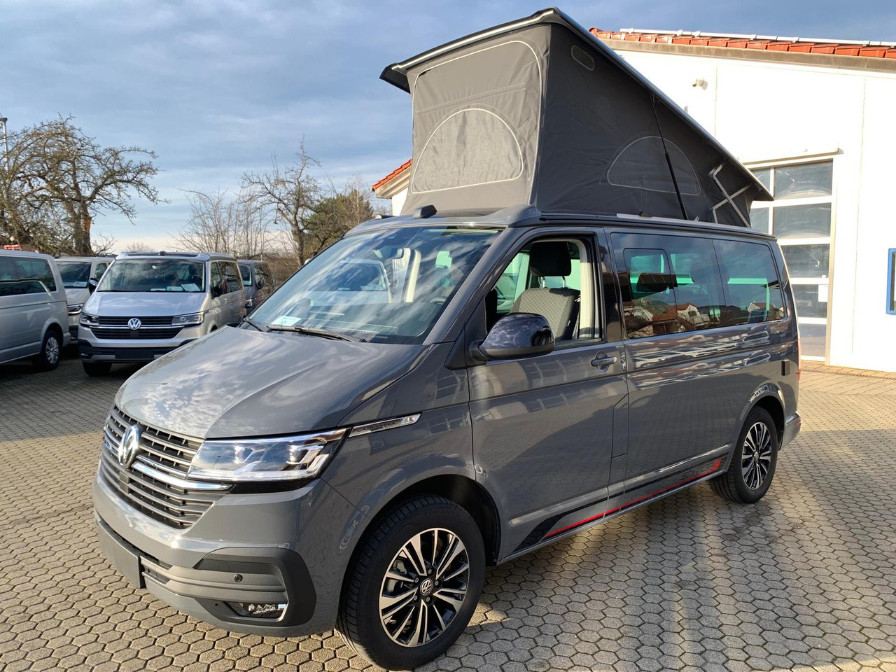 Camper van VW T6.1 Cali Beach Camper Edition  AHK ACC 230V Luft-Standh.