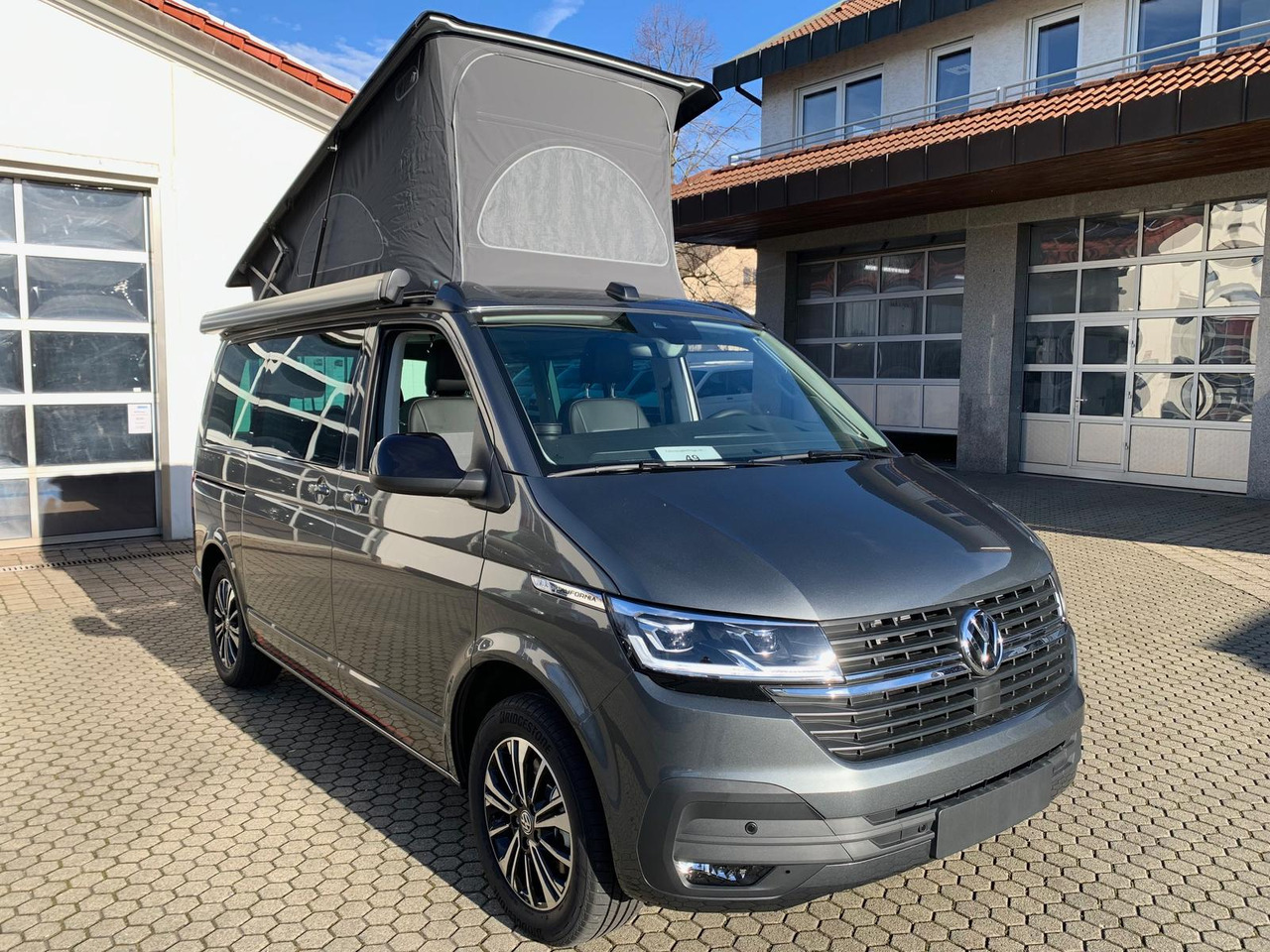 Camper van VW T6.1 Cali Beach Camper Edition DSG 230V Luft-Standh. ArtVelours