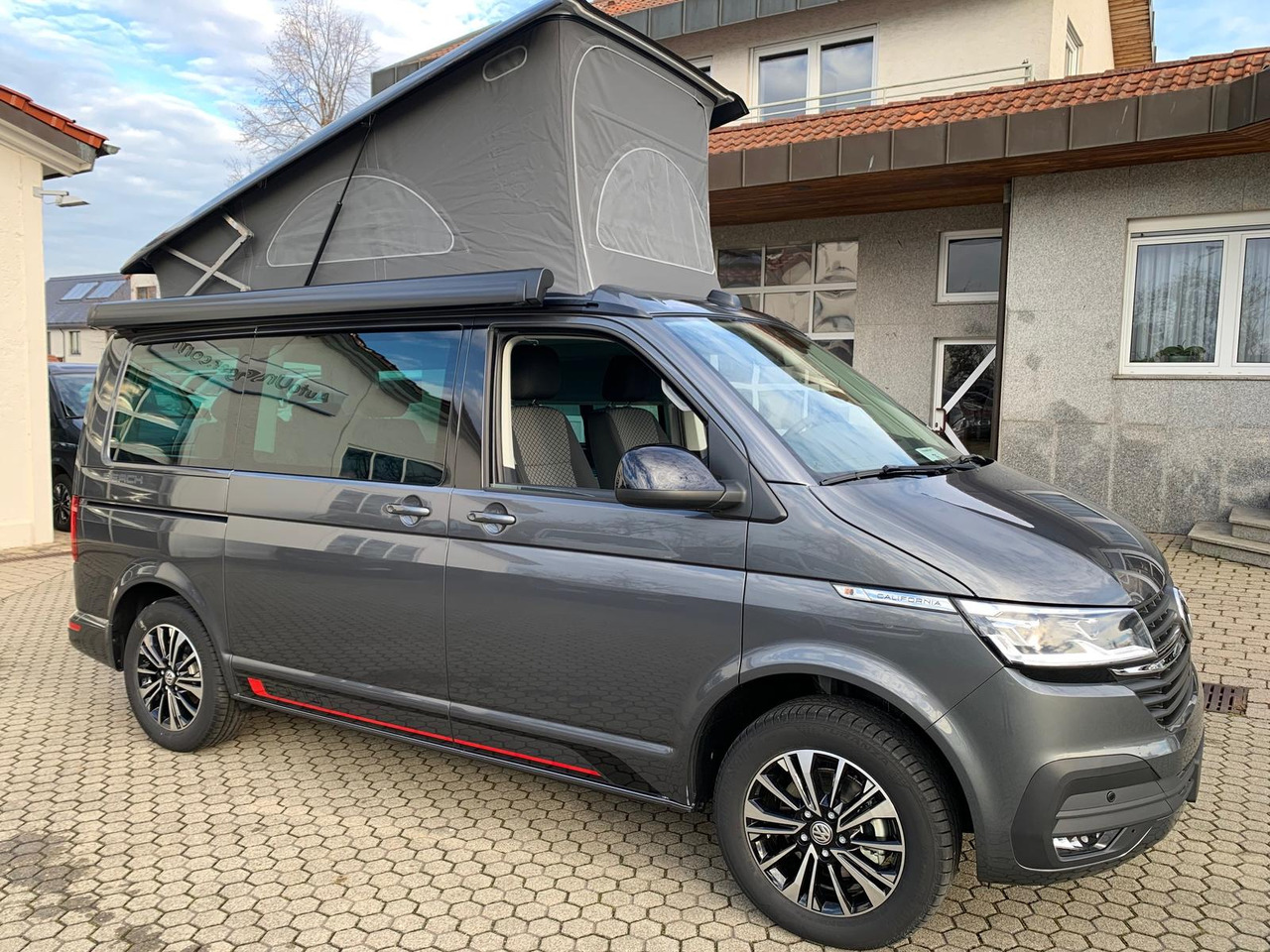 Camper van VW T6.1 Cali Beach Camper Edition AHK DSG 230V Luft-Standh.