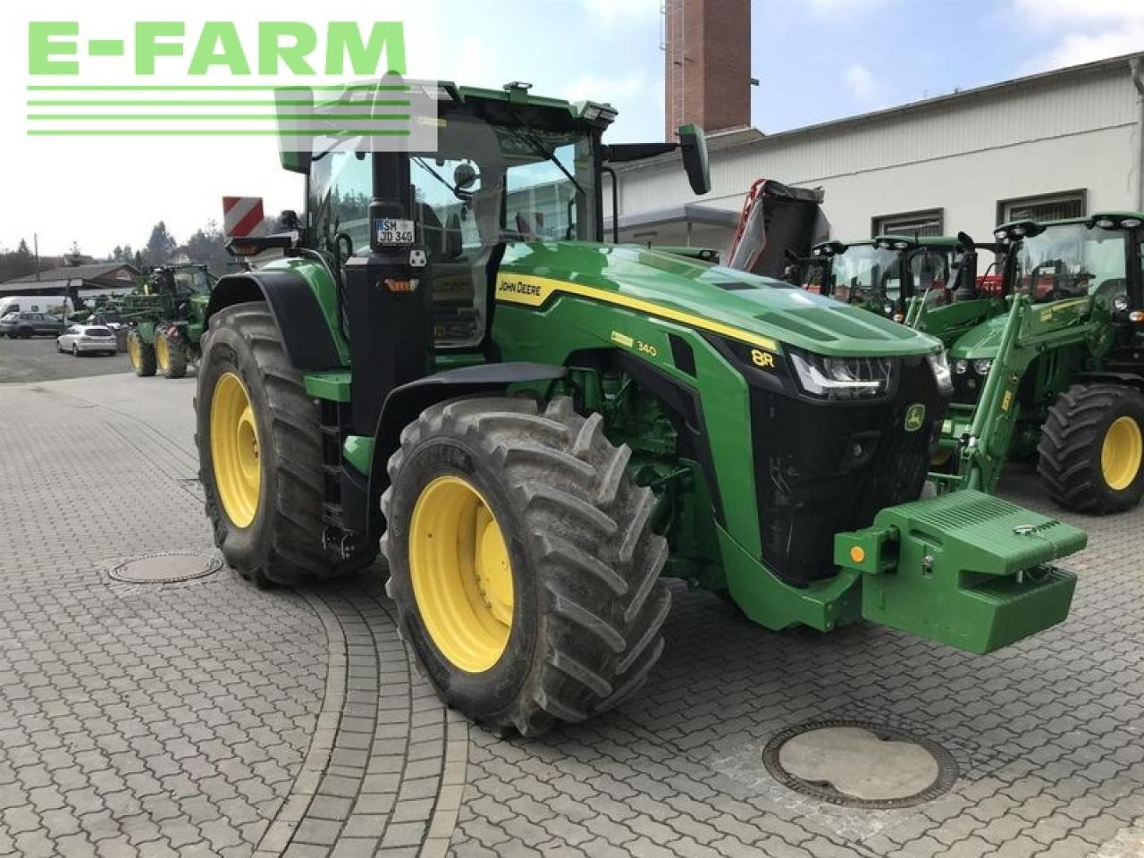 Farm tractor John Deere 8r 340