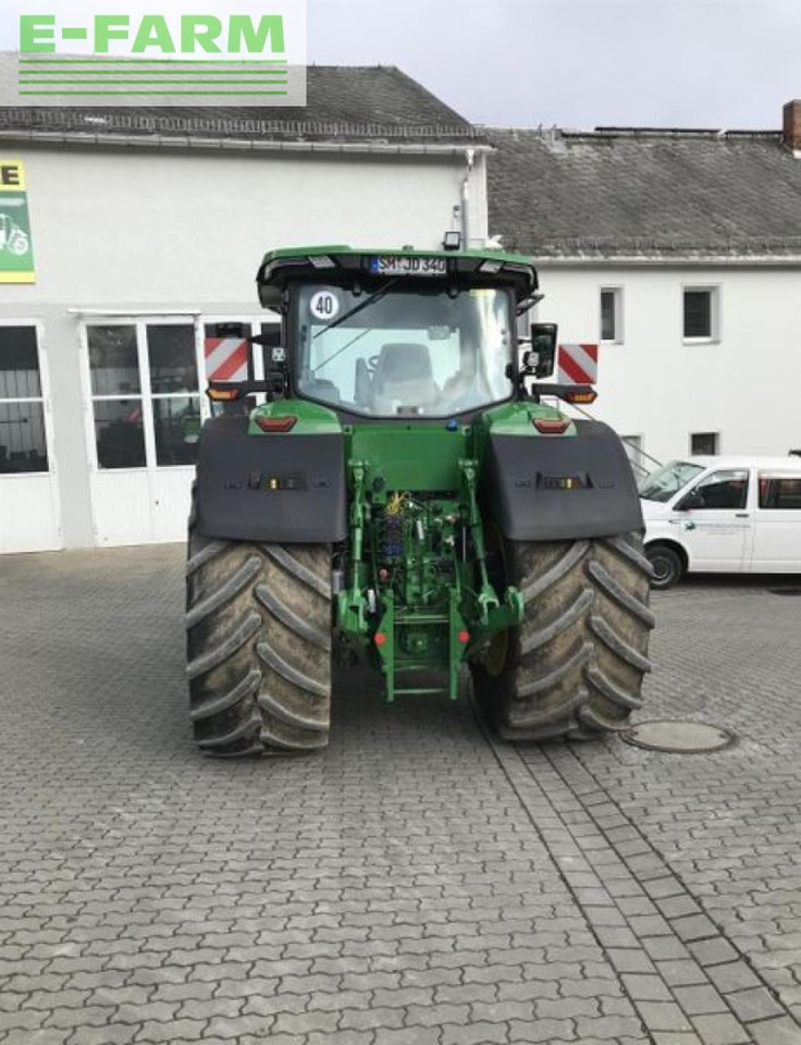 Farm tractor John Deere 8r 340