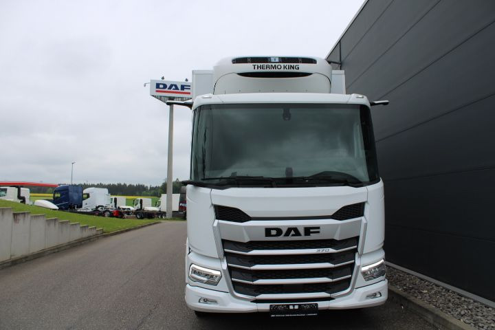 New Refrigerated van DAF XD 370 FA Kühlkoffer Klima LBW Thermoking T800