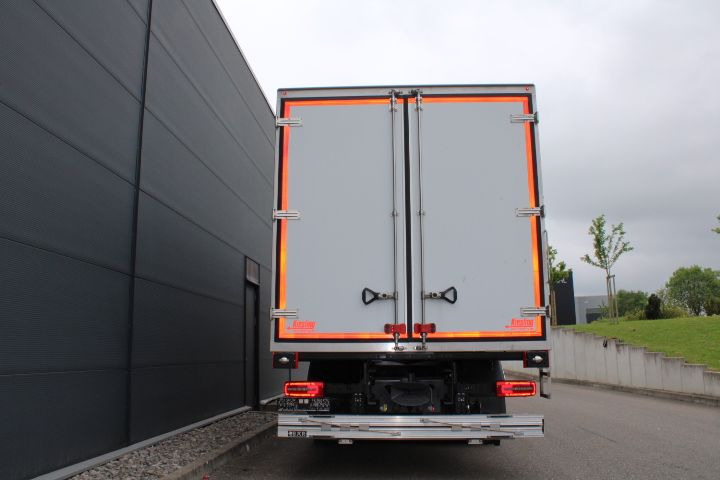 New Refrigerated van DAF XD 370 FA Kühlkoffer Klima LBW Thermoking T800