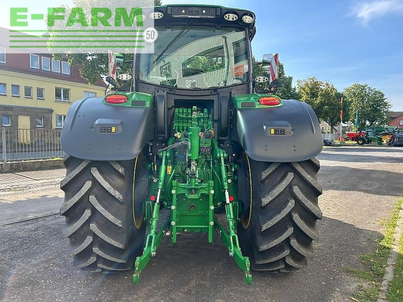 Farm tractor John Deere 6r250