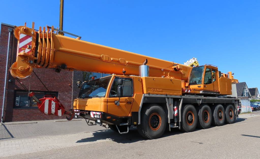 All terrain crane Tadano Faun ATF 110 G-5