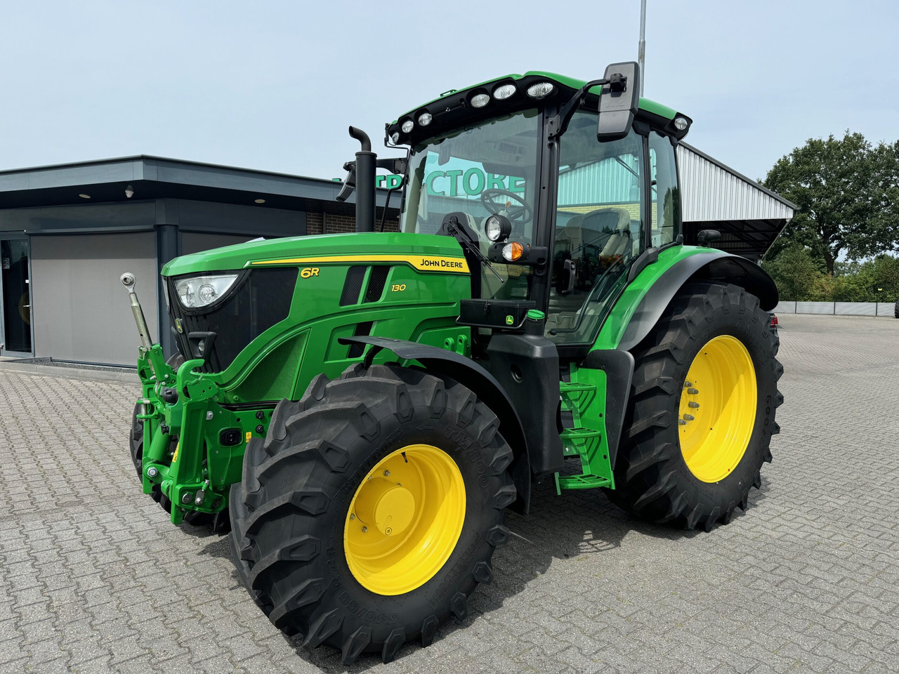 New Farm tractor John Deere 6R130