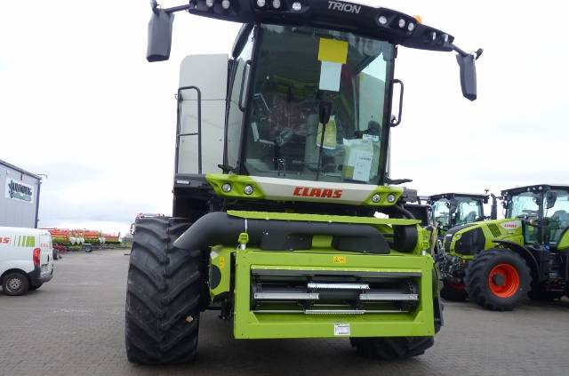 New Combine harvester Claas TRION 650/V770/ AUTOSLOPE/GPS PILOT