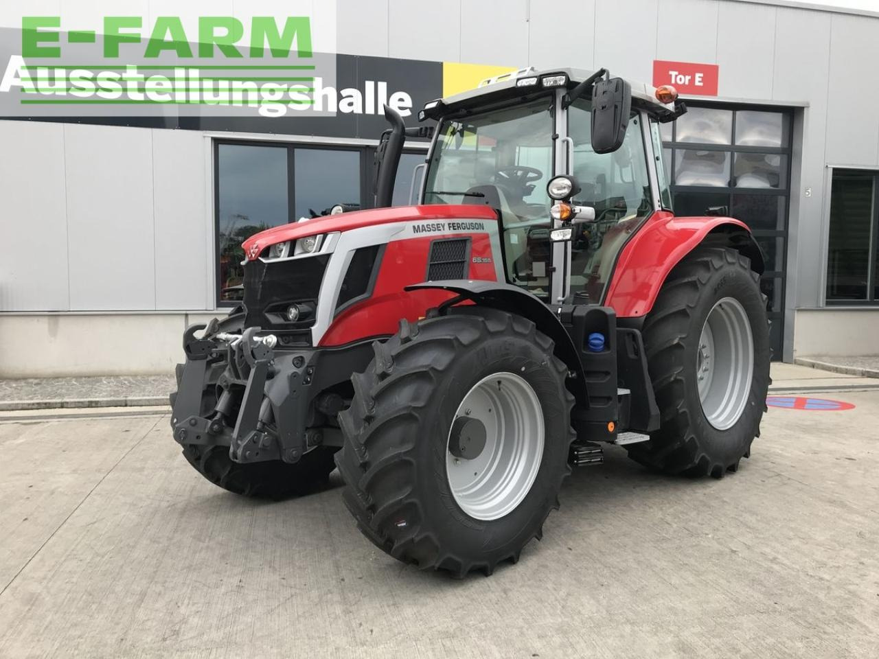 Farm tractor Massey Ferguson mf 6s.155 dyna-6 efficient